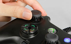 画像ギャラリー No.014のサムネイル画像 / Razerの初のゲームパッド「Razer Onza Tournament Edition」レビュー。Xbox 360純正パッドからの乗り換え候補になり得る