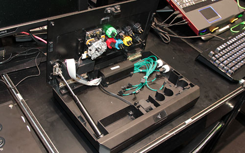 画像ギャラリー No.012のサムネイル画像 / ［TGS 2011］Razer，Xbox 360用アーケードスティックを開発中と発表。プロトタイプのβテスター500名を募集開始