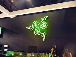 画像ギャラリー No.017のサムネイル画像 / ［E3 2012］Razerブースに新作マウス「Razer Taipan」と「MechWarrior Online」専用コントローラが出展