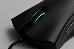 画像ギャラリー No.013のサムネイル画像 / 「Razer DeathAdder 2013」レビュー。光学センサーが変わった「だけ」じゃない最新モデルをチェックする