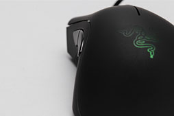画像ギャラリー No.014のサムネイル画像 / 「Razer DeathAdder 2013」レビュー。光学センサーが変わった「だけ」じゃない最新モデルをチェックする