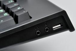 画像ギャラリー No.016のサムネイル画像 / 「Razer BlackWidow Ultimate 2013」を試す。青軸採用のゲーマー向けキーボードは,2013年モデルで何が変わったか