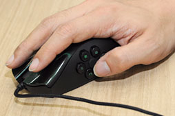 画像ギャラリー No.006のサムネイル画像 / 【PR】多ボタンマウス「Razer Naga」が「Wizardry Online」の推奨マウスに認定。運営チームに使いこなし術を聞いてみた 