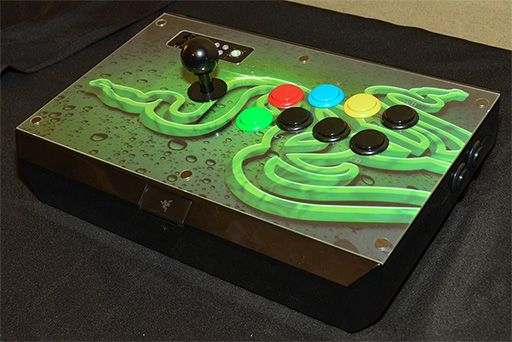 画像ギャラリー No.003のサムネイル画像 / ［COMPUTEX］AtroxのPS3版は？ Bladeの日本発売は？ Razerの新製品をチェックしつつ，CEOに気になるところを聞いてみた