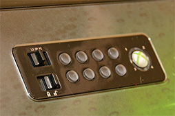 画像ギャラリー No.012のサムネイル画像 / ［COMPUTEX］AtroxのPS3版は？ Bladeの日本発売は？ Razerの新製品をチェックしつつ，CEOに気になるところを聞いてみた