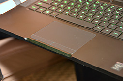 画像ギャラリー No.025のサムネイル画像 / ［COMPUTEX］AtroxのPS3版は？ Bladeの日本発売は？ Razerの新製品をチェックしつつ，CEOに気になるところを聞いてみた
