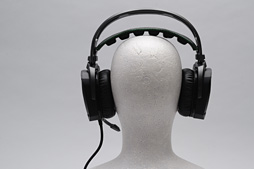 画像ギャラリー No.025のサムネイル画像 / アナログ接続のリアル7.1chサラウンドヘッドセット「Razer Tiamat 7.1」レビュー。その完成度と「使い方」を明らかにする