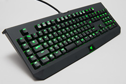 画像ギャラリー No.002のサムネイル画像 / Razer独自の「緑軸」「オレンジ軸」メカニカルキースイッチは買いか？ ゲーマー向けキーボード「BlackWidow」の新モデルをテスト