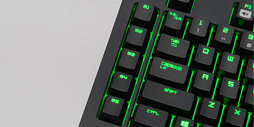 画像ギャラリー No.008のサムネイル画像 / Razer独自の「緑軸」「オレンジ軸」メカニカルキースイッチは買いか？ ゲーマー向けキーボード「BlackWidow」の新モデルをテスト