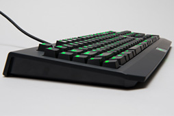 画像ギャラリー No.013のサムネイル画像 / Razer独自の「緑軸」「オレンジ軸」メカニカルキースイッチは買いか？ ゲーマー向けキーボード「BlackWidow」の新モデルをテスト
