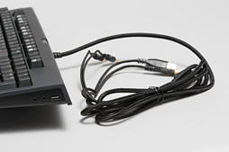 画像ギャラリー No.015のサムネイル画像 / Razer独自の「緑軸」「オレンジ軸」メカニカルキースイッチは買いか？ ゲーマー向けキーボード「BlackWidow」の新モデルをテスト