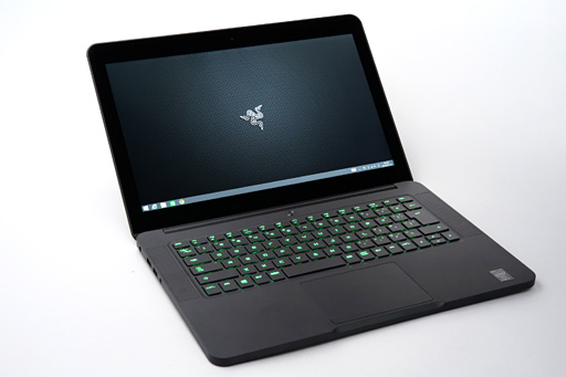 画像ギャラリー No.003のサムネイル画像 / 「Razer Blade（2014）」ファーストインプレッション。ついに日本へやってきたRazer印のノートPCは薄くて熱い!?