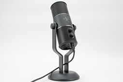 画像ギャラリー No.002のサムネイル画像 / 実勢価格3万円台後半のゲーム実況向けマイク「Razer Seiren Pro」レビュー。声優・新井里美さんの声で新要素の効果を測定してみる