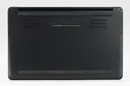 画像ギャラリー No.010のサムネイル画像 / 単体GPUを持たないRazer製Ultrabookは意外な優等生。「Blade Stealth」ファーストインプレッション