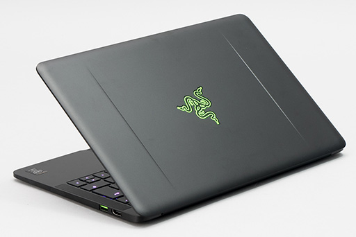 画像ギャラリー No.012のサムネイル画像 / 単体GPUを持たないRazer製Ultrabookは意外な優等生。「Blade Stealth」ファーストインプレッション
