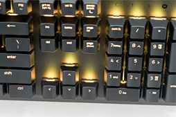 画像ギャラリー No.016のサムネイル画像 / 「Razer BlackWidow X Chroma」英語配列モデルを試す。「X」付きのBlackWidowは,従来モデルと何が違うのか