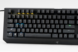 画像ギャラリー No.036のサムネイル画像 / 「Razer BlackWidow X Chroma」英語配列モデルを試す。「X」付きのBlackWidowは,従来モデルと何が違うのか