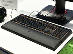 ［TGS 2016］Razerの新スイッチ「メカ・メンブレン」とは一体ナニモノなのか。搭載キーボード「Razer Ornata」にインテルブースで触れてみた