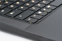 画像ギャラリー No.016のサムネイル画像 / ゲーマー向けノートPC「Razer Blade」の新モデルをテスト。GTX 1060 6GBの採用でどれだけ速くなったのか