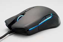 画像ギャラリー No.002のサムネイル画像 / 「Razer Lancehead Tournament Edition」レビュー。光学センサー搭載の左右対称形状採用マウスは,本当に「トーナメント向け」なのか