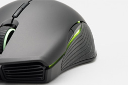画像ギャラリー No.013のサムネイル画像 / 「Razer Lancehead Tournament Edition」レビュー。光学センサー搭載の左右対称形状採用マウスは,本当に「トーナメント向け」なのか