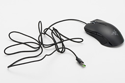 画像ギャラリー No.016のサムネイル画像 / 「Razer Lancehead Tournament Edition」レビュー。光学センサー搭載の左右対称形状採用マウスは,本当に「トーナメント向け」なのか