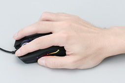 画像ギャラリー No.038のサムネイル画像 / 「Razer Lancehead Tournament Edition」レビュー。光学センサー搭載の左右対称形状採用マウスは,本当に「トーナメント向け」なのか