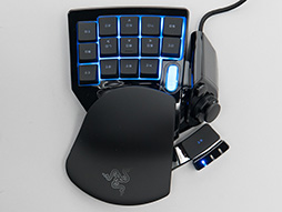 画像ギャラリー No.003のサムネイル画像 / 注目のホイール付き左手用キーパッド「Razer Tartarus V2」本日発売。ひとまず光らせてみた