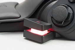 画像ギャラリー No.022のサムネイル画像 / 注目のホイール付き左手用キーパッド「Razer Tartarus V2」本日発売。ひとまず光らせてみた