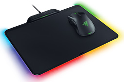 画像ギャラリー No.004のサムネイル画像 / ［CES 2018］Razer，ワイヤレスマウスを充電から解放するシステム「HyperFlux」発表。マウス側にはバッテリーを搭載せず軽量化し，常時給電に