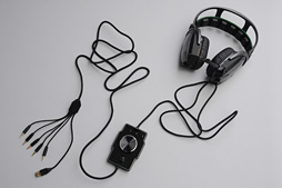 画像ギャラリー No.008のサムネイル画像 / 「Razer Tiamat 7.1 V2」レビュー。今や貴重なリアル7.1ch出力対応ヘッドセットは誰のためのものか