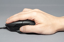 画像ギャラリー No.025のサムネイル画像 / 「Razer Basilisk」レビュー。第5世代光学センサー搭載の「FPS向けマウス」は何が新しい？