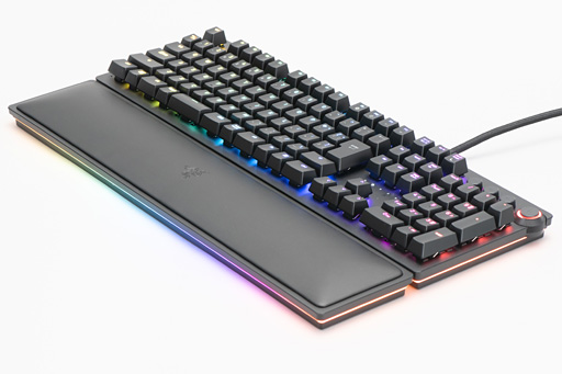 画像ギャラリー No.002のサムネイル画像 / 「Razer Huntsman」レビュー。国内発売決定済みの日本語配列モデルで「Opto-Mechanical」キースイッチの実力に迫る