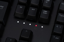 画像ギャラリー No.011のサムネイル画像 / 「Razer Huntsman」レビュー。国内発売決定済みの日本語配列モデルで「Opto-Mechanical」キースイッチの実力に迫る