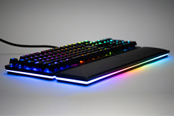 画像ギャラリー No.013のサムネイル画像 / 「Razer Huntsman」レビュー。国内発売決定済みの日本語配列モデルで「Opto-Mechanical」キースイッチの実力に迫る