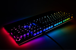 画像ギャラリー No.051のサムネイル画像 / 「Razer Huntsman」レビュー。国内発売決定済みの日本語配列モデルで「Opto-Mechanical」キースイッチの実力に迫る