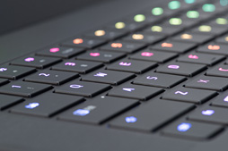 画像ギャラリー No.019のサムネイル画像 / 【PR】「Razer Blade 15」徹底検証。これはRazer史上最高のゲーマー向け15.6型ノートPCだ