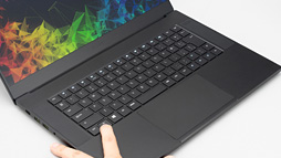 画像ギャラリー No.035のサムネイル画像 / 【PR】「Razer Blade 15」徹底検証。これはRazer史上最高のゲーマー向け15.6型ノートPCだ