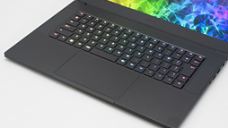 画像ギャラリー No.036のサムネイル画像 / 【PR】「Razer Blade 15」徹底検証。これはRazer史上最高のゲーマー向け15.6型ノートPCだ