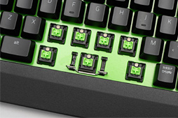 画像ギャラリー No.012のサムネイル画像 / 「Razer BlackWidow Ultimate 2018」レビュー。「防塵防滴」はゲーマー向けキーボードに必須の要素となるのか
