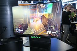 画像ギャラリー No.006のサムネイル画像 / Razer初の液晶ディスプレイ「Raptor」展示機レポート。見れば見るほど欲しくなるデザインだ