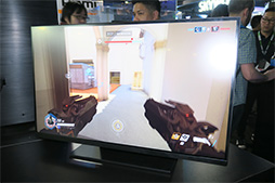画像ギャラリー No.010のサムネイル画像 / Razer初の液晶ディスプレイ「Raptor」展示機レポート。見れば見るほど欲しくなるデザインだ