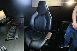 画像ギャラリー No.007のサムネイル画像 / Razerが触覚フィードバック機能「HyperSense」をゲーマーへ熱く提案。ヘッドセットではAmazon Alexa対応も実現へ