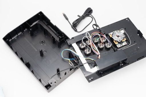 画像ギャラリー No.015のサムネイル画像 / Razerの新作アーケードスティック「Panthera Evo」レビュー。機能性と可搬性を兼ね備えた,トーナメントを勝ち抜くための1台
