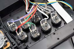 画像ギャラリー No.016のサムネイル画像 / Razerの新作アーケードスティック「Panthera Evo」レビュー。機能性と可搬性を兼ね備えた,トーナメントを勝ち抜くための1台