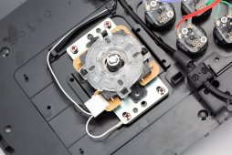 画像ギャラリー No.017のサムネイル画像 / Razerの新作アーケードスティック「Panthera Evo」レビュー。機能性と可搬性を兼ね備えた,トーナメントを勝ち抜くための1台