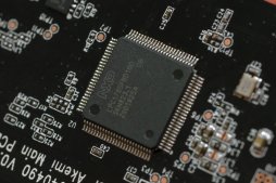 画像ギャラリー No.018のサムネイル画像 / Razerの新作アーケードスティック「Panthera Evo」レビュー。機能性と可搬性を兼ね備えた,トーナメントを勝ち抜くための1台