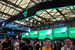 画像ギャラリー No.001のサムネイル画像 / ［CJ2019］「Razer Viper」は本当にものすごく軽い。実機でその魅力を体験した
