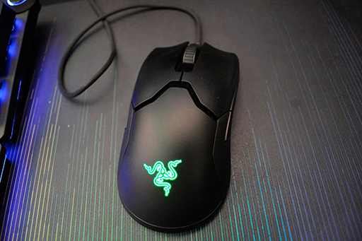 画像ギャラリー No.002のサムネイル画像 / ［CJ2019］「Razer Viper」は本当にものすごく軽い。実機でその魅力を体験した