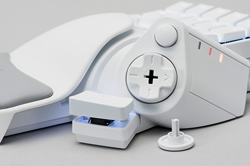 画像ギャラリー No.015のサムネイル画像 / 新型左手用キーパッド「Tartarus Pro」ファーストインプレッション。新型キースイッチの感触は?